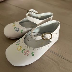 Cute ballet style slippers for baby 🩰
